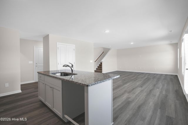 80 Coachman Lane, Autryville, NC 28318