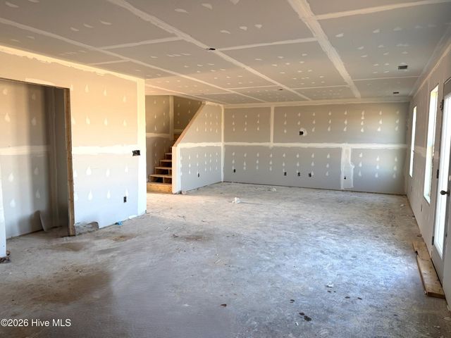 80 Coachman Lane, Autryville, NC 28318