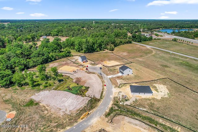 80 Coachman Lane, Autryville, NC 28318