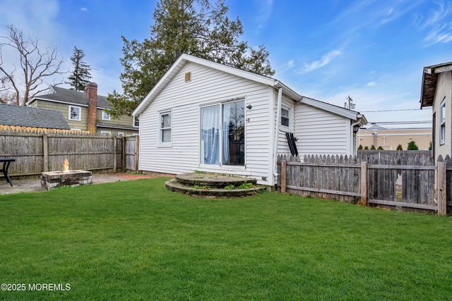 103 Lilac Street, Lakehurst, NJ 08733