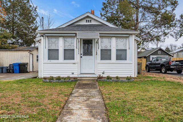 103 Lilac Street, Lakehurst, NJ 08733