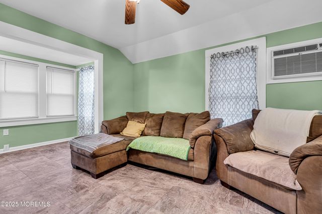 103 Lilac Street, Lakehurst, NJ 08733