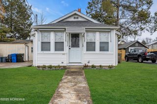 103 Lilac Street, Lakehurst, NJ 08733