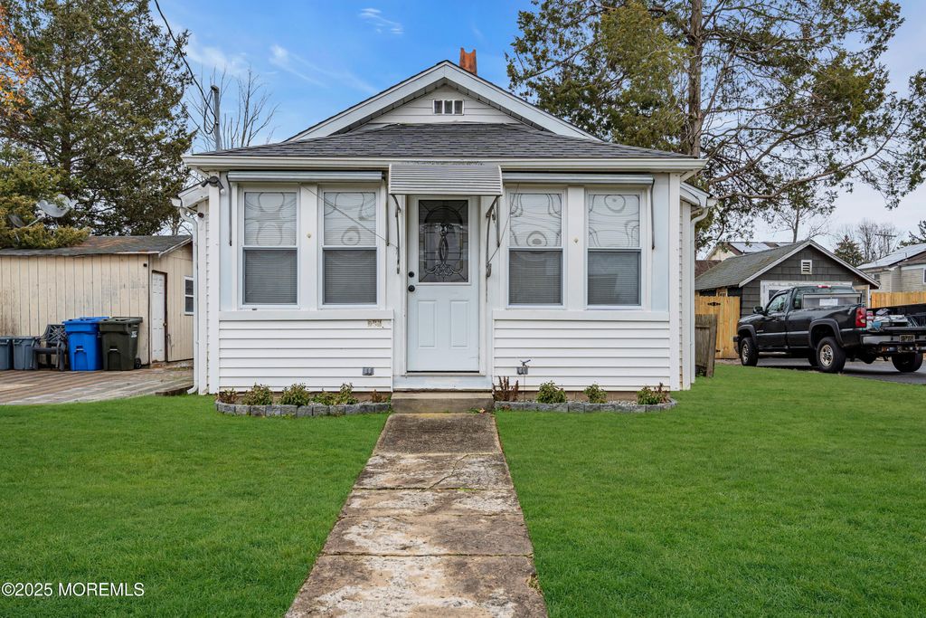 103 Lilac Street, Lakehurst, NJ 08733