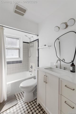 774 Gardendale Street, Ferndale, MI 48220