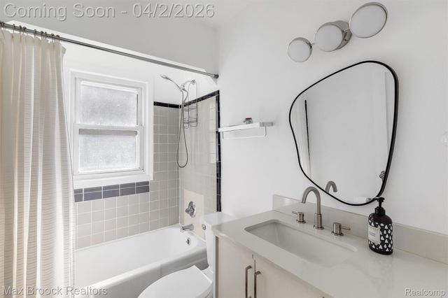 774 Gardendale Street, Ferndale, MI 48220