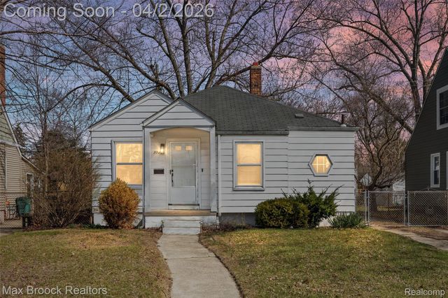 774 Gardendale Street, Ferndale, MI 48220