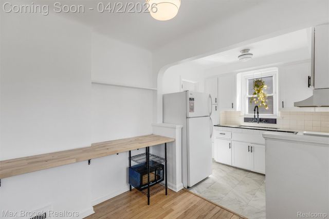 774 Gardendale Street, Ferndale, MI 48220