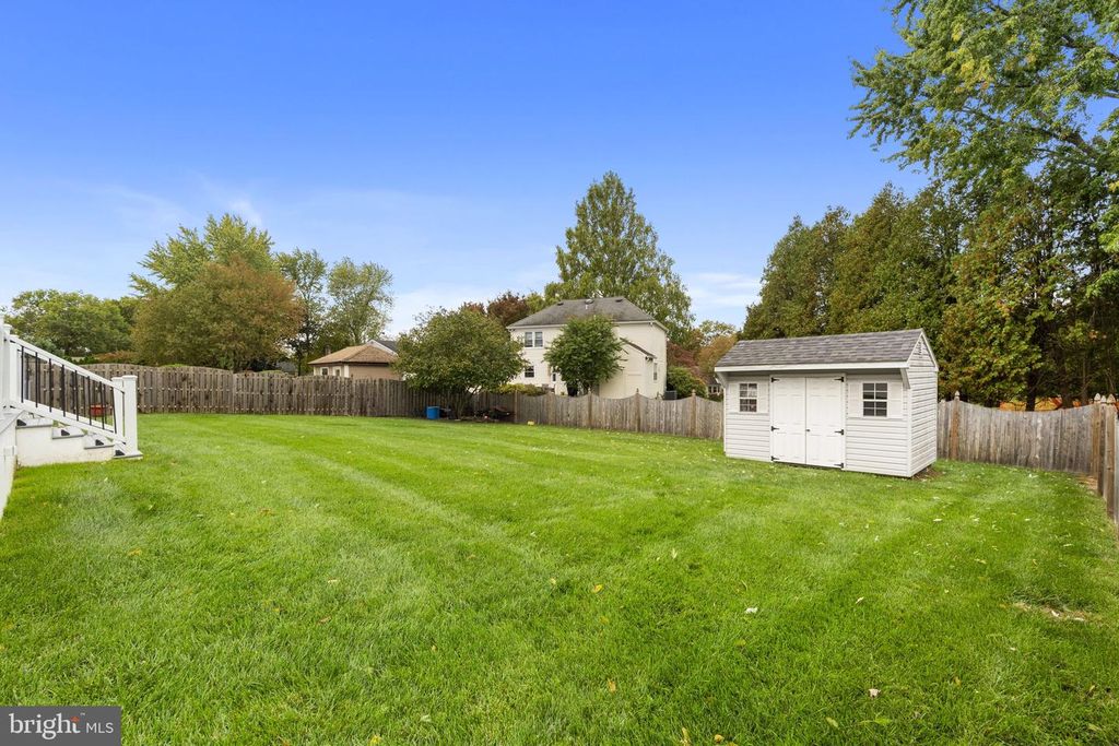 Image 37 of property listing at 258 WOODLAKE DR, Southampton, PA 18966