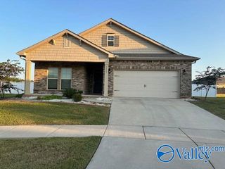 7007 Newland Court NW, Huntsville, AL 35806
