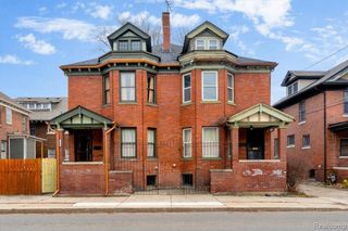 7950 E Lafayette Street, Detroit, MI 48214