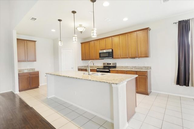 802 Swan Ridge Drive, Sherman, TX 75092