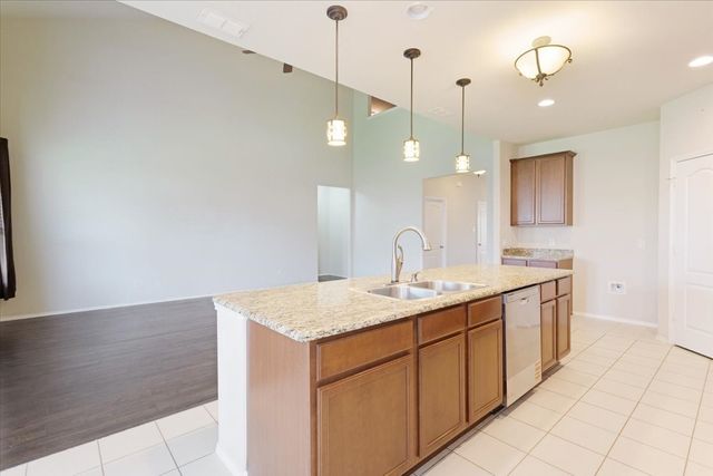 802 Swan Ridge Drive, Sherman, TX 75092