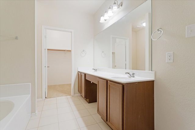802 Swan Ridge Drive, Sherman, TX 75092