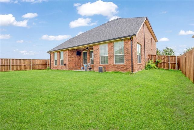802 Swan Ridge Drive, Sherman, TX 75092