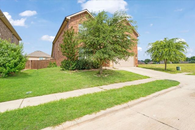 802 Swan Ridge Drive, Sherman, TX 75092