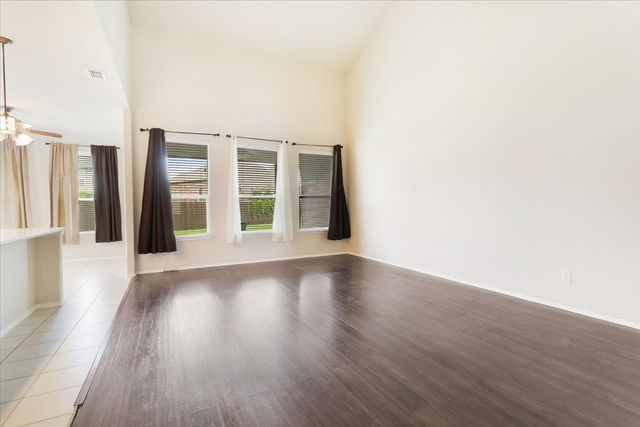 802 Swan Ridge Drive, Sherman, TX 75092