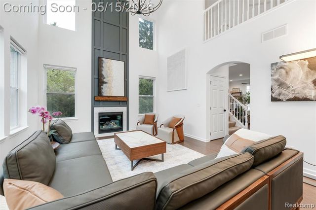 908 S Livernois Road, Rochester Hills, MI 48307