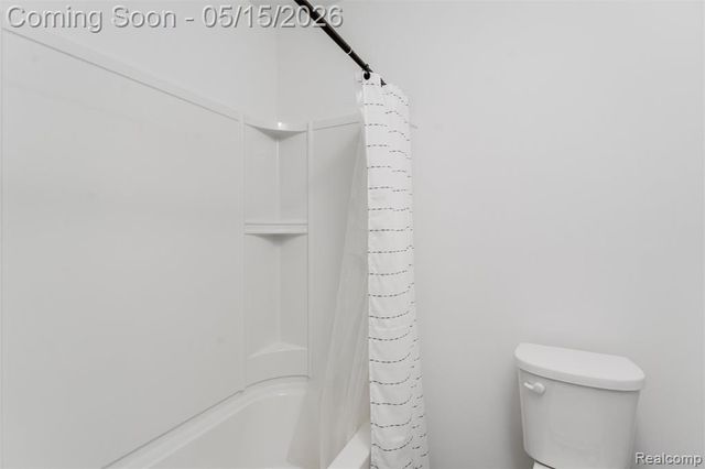 908 S Livernois Road, Rochester Hills, MI 48307