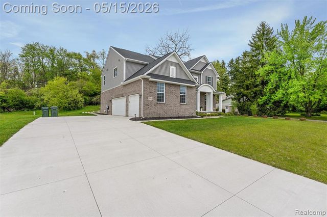 908 S Livernois Road, Rochester Hills, MI 48307