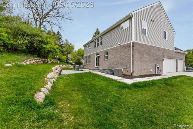 908 S Livernois Road, Rochester Hills, MI 48307