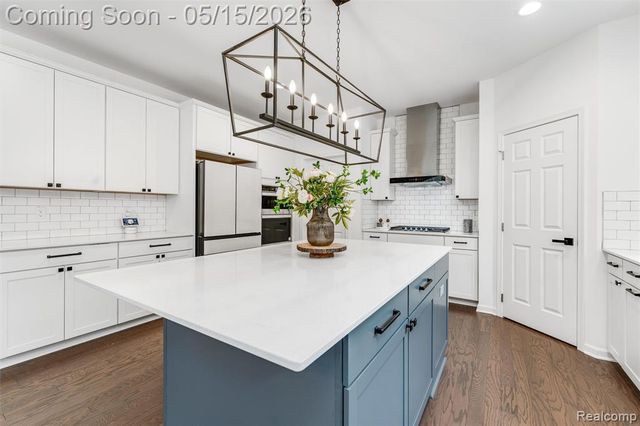 908 S Livernois Road, Rochester Hills, MI 48307