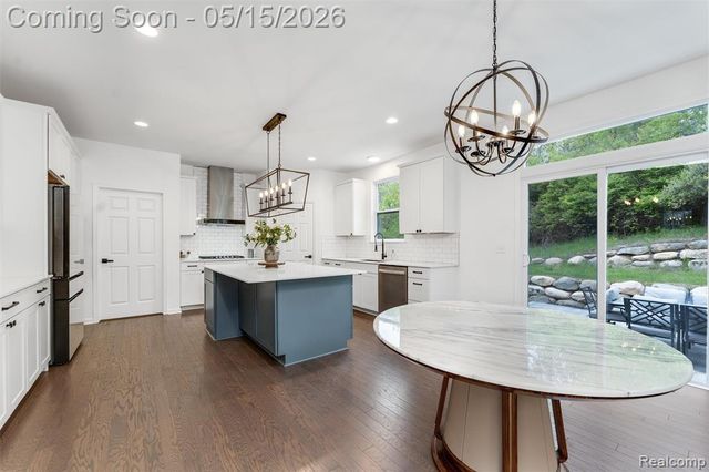 908 S Livernois Road, Rochester Hills, MI 48307