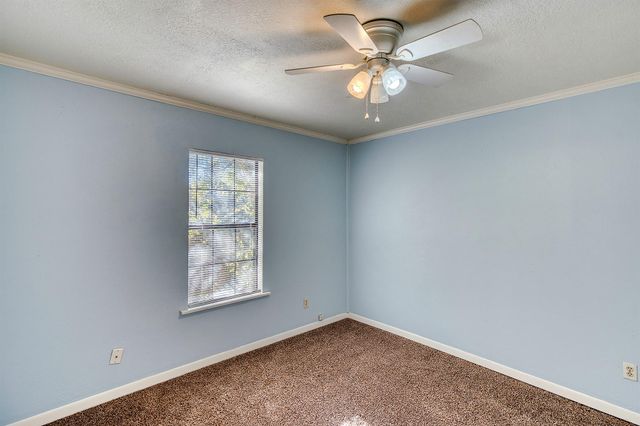 2125 Avenue A, Nederland, TX 77627