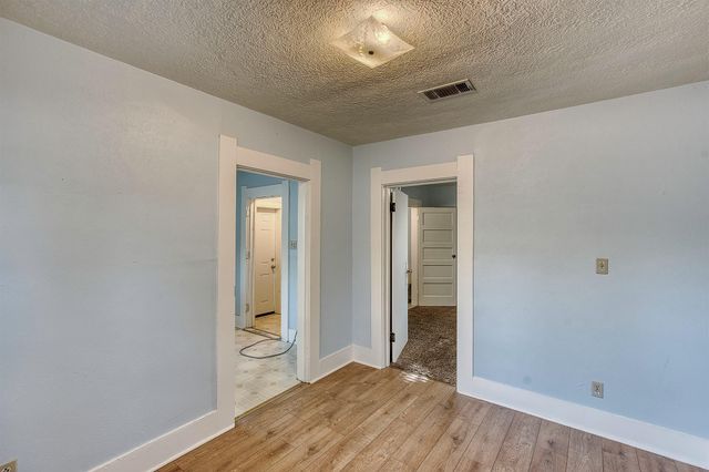 2125 Avenue A, Nederland, TX 77627