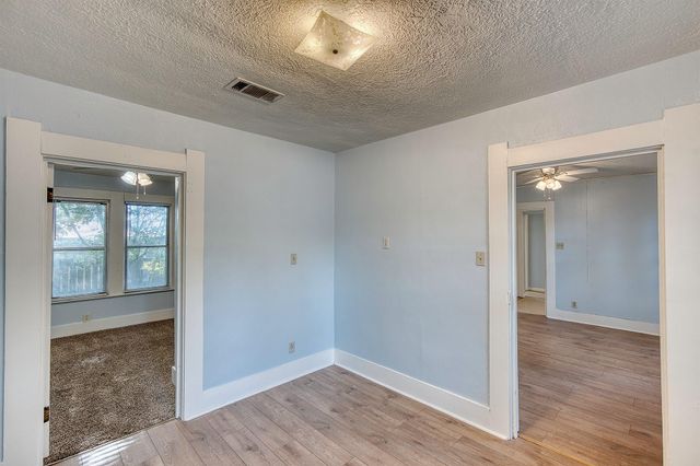 2125 Avenue A, Nederland, TX 77627