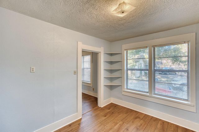 2125 Avenue A, Nederland, TX 77627