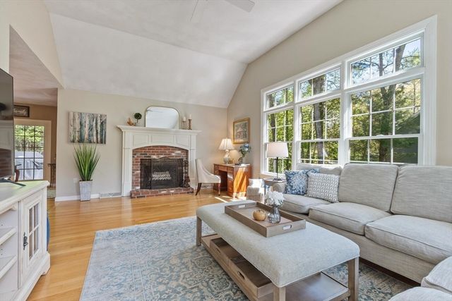 25 Whitney Lane, Boxborough, MA 01719
