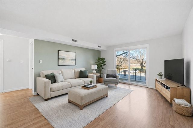 5 Pilgrim Circle C, Methuen, MA 01844