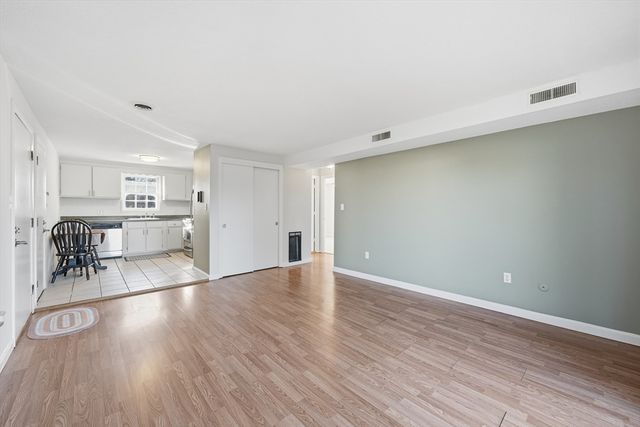 5 Pilgrim Circle C, Methuen, MA 01844