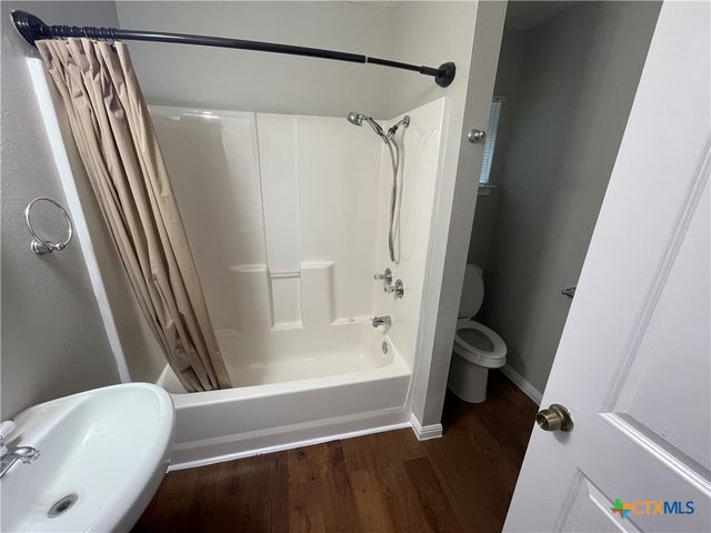 542 Lonesome, Canyon Lake, TX 78133