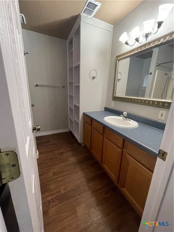 542 Lonesome, Canyon Lake, TX 78133