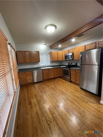 542 Lonesome, Canyon Lake, TX 78133