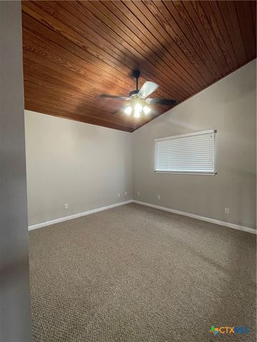 542 Lonesome, Canyon Lake, TX 78133