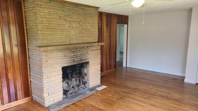 1552 Silver Grove Road, Bluff City, TN 37618