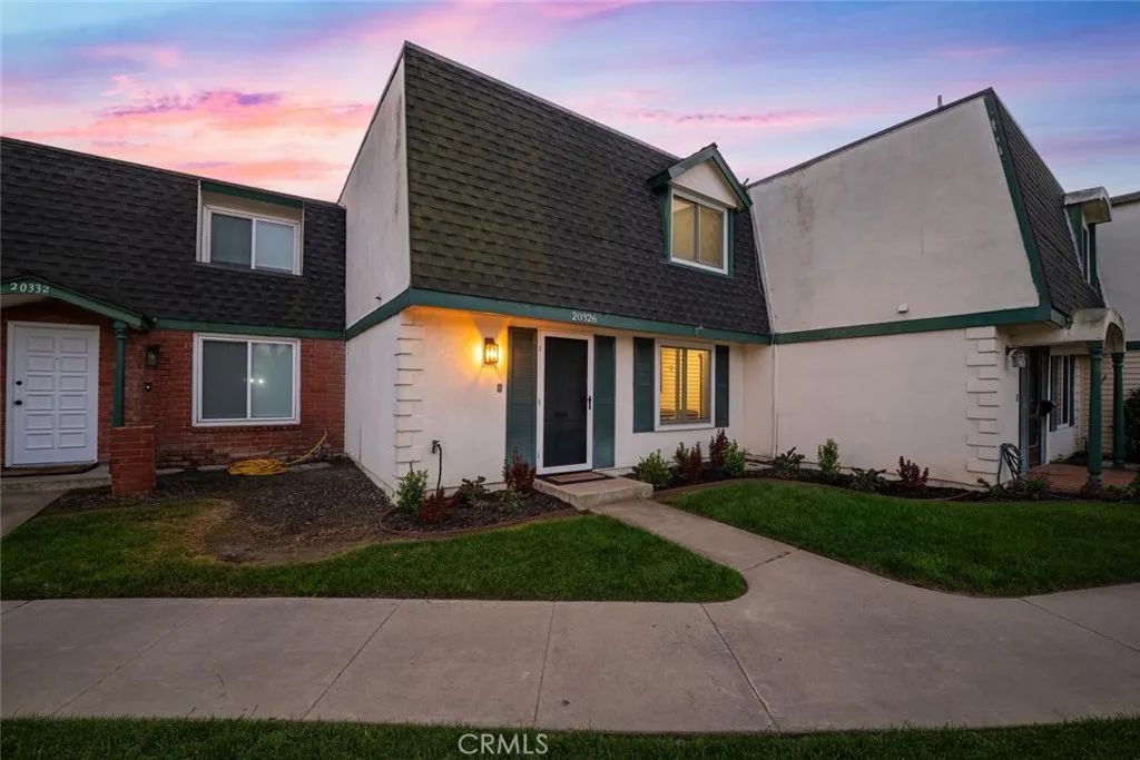 20326 Gardenia, Huntington Beach, CA 92646