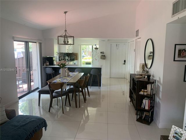 13233 SW 110th Ter 17-1, Miami, FL 33186