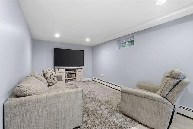 47 Brook Drive, Lynnfield, MA 01940