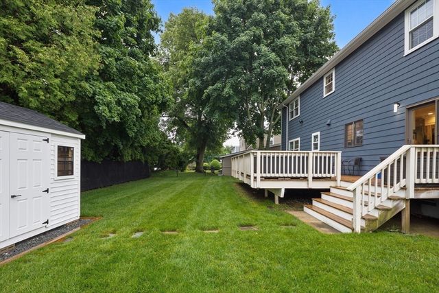 47 Brook Drive, Lynnfield, MA 01940