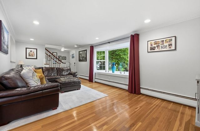 47 Brook Drive, Lynnfield, MA 01940