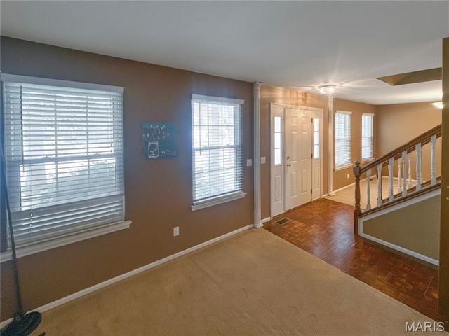 852 Molloy Drive, St Charles, MO 63366