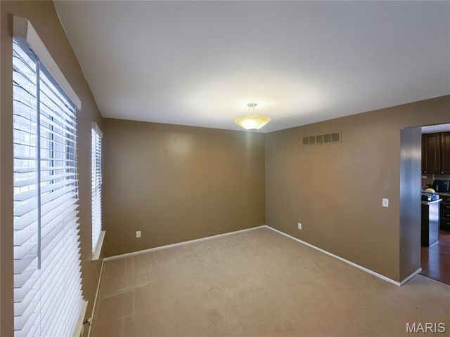 852 Molloy Drive, St Charles, MO 63366