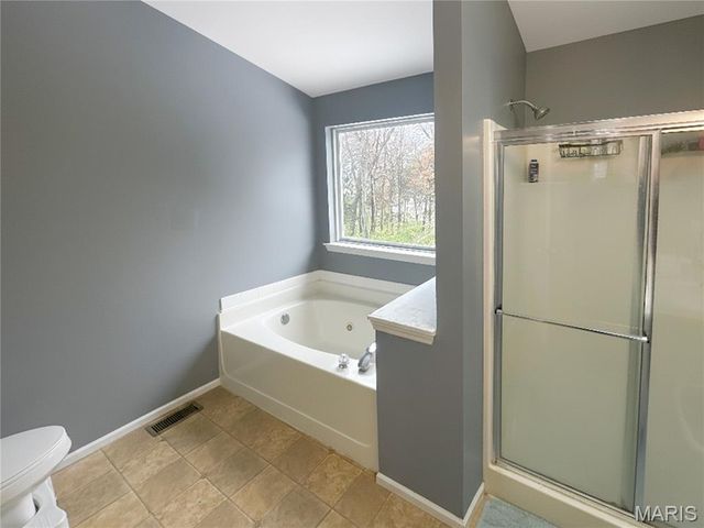 852 Molloy Drive, St Charles, MO 63366