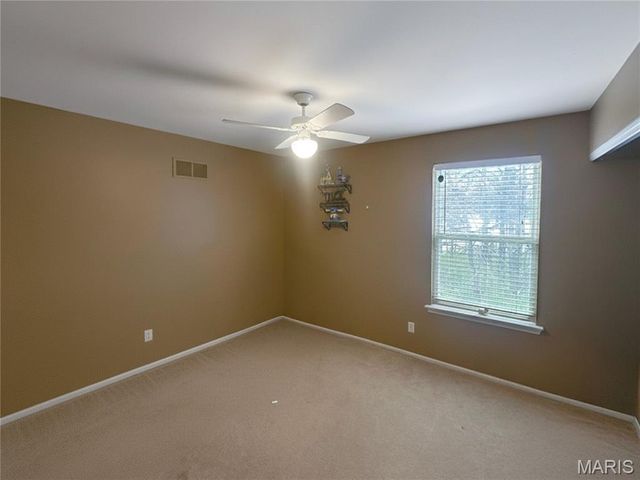 852 Molloy Drive, St Charles, MO 63366