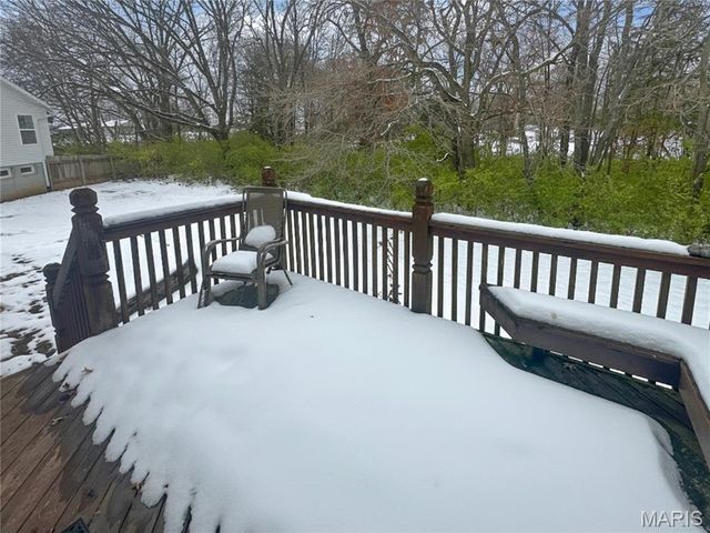 852 Molloy Drive, St Charles, MO 63366