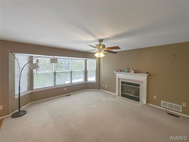 852 Molloy Drive, St Charles, MO 63366